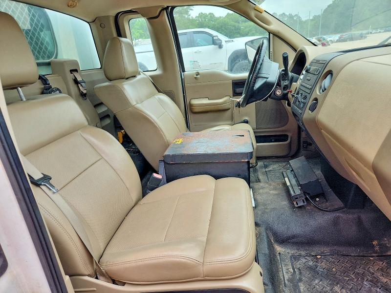 92657935 :رقم المزاد ، 1FTRF12208KC52468 vin ، 2008 Ford F150 مزاد بيع