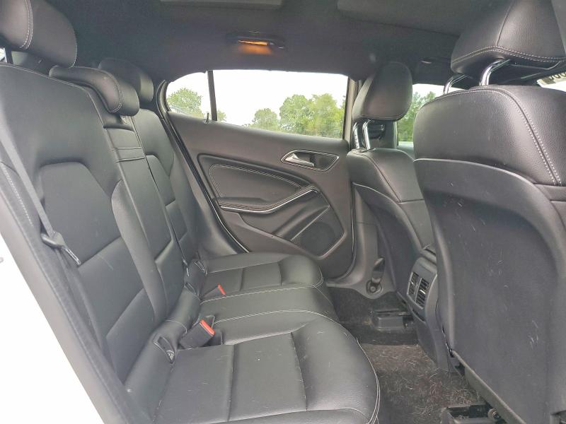 53722366 :رقم المزاد ، WDCTG4GB7JJ449267 vin ، 2018 Mercedes-benz Gla مزاد بيع