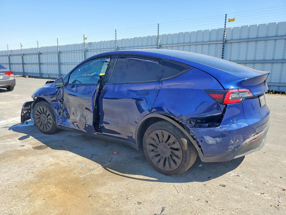 53140096 :رقم المزاد ، 5YJYGDEE9MF114886 vin ، 2021 Tesla Model Y مزاد بيع