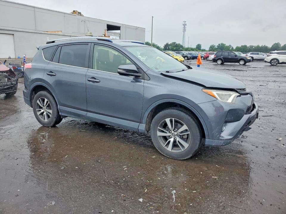 2017 Toyota Rav4 მანქანა იყიდება აუქციონზე, vin: JTMRFREV7HD206614, აუქციონის ნომერი: 54891846
