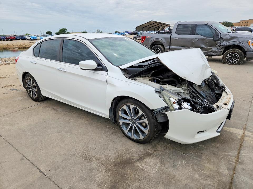 Auction sale of the 2015 Honda Accord, vin: 1HGCR2F59FA243781, lot number: 52511366