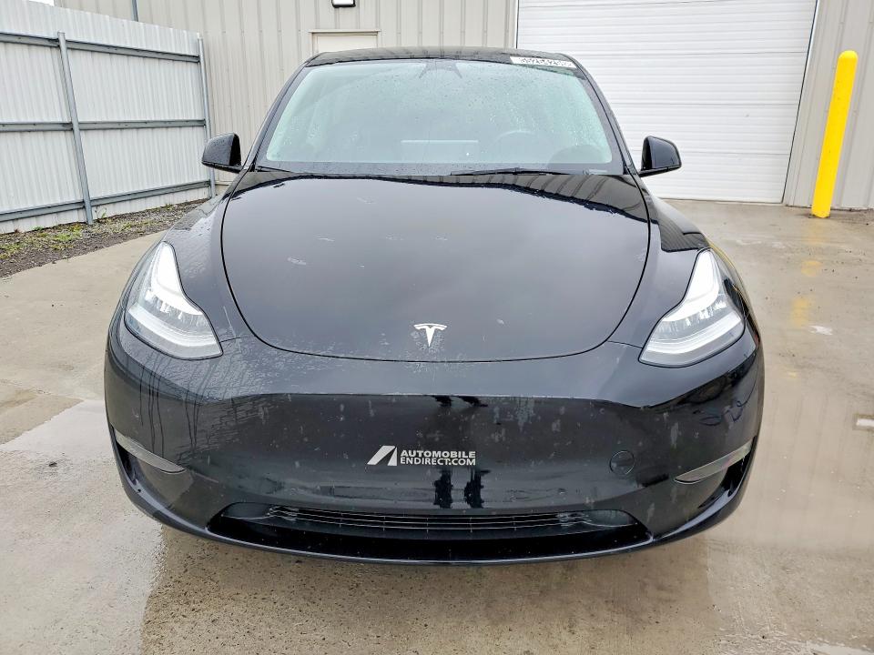 55254296 :رقم المزاد ، 7SAYGDEE4NF385486 vin ، 2022 Tesla Model Y مزاد بيع