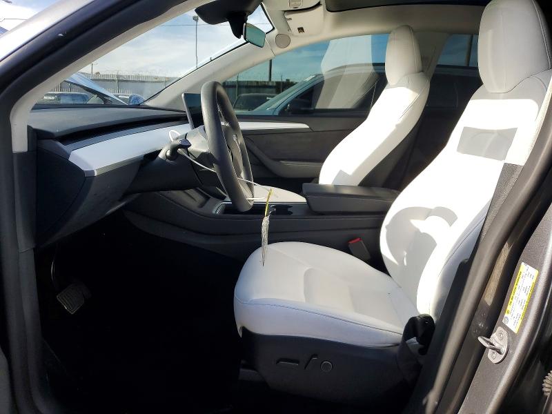 52370986 :رقم المزاد ، 7SAYGDED4SF221268 vin ، 2025 Tesla Model Y مزاد بيع