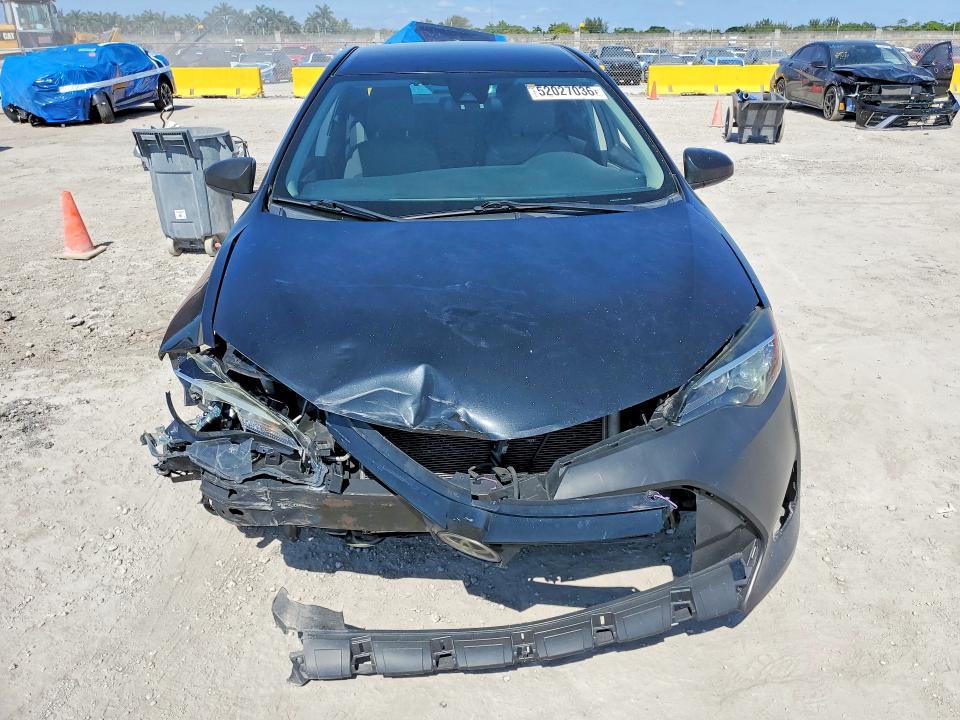 2018 Toyota Corolla მანქანა იყიდება აუქციონზე, vin: 5YFBURHE1JP806020, აუქციონის ნომერი: 52027036