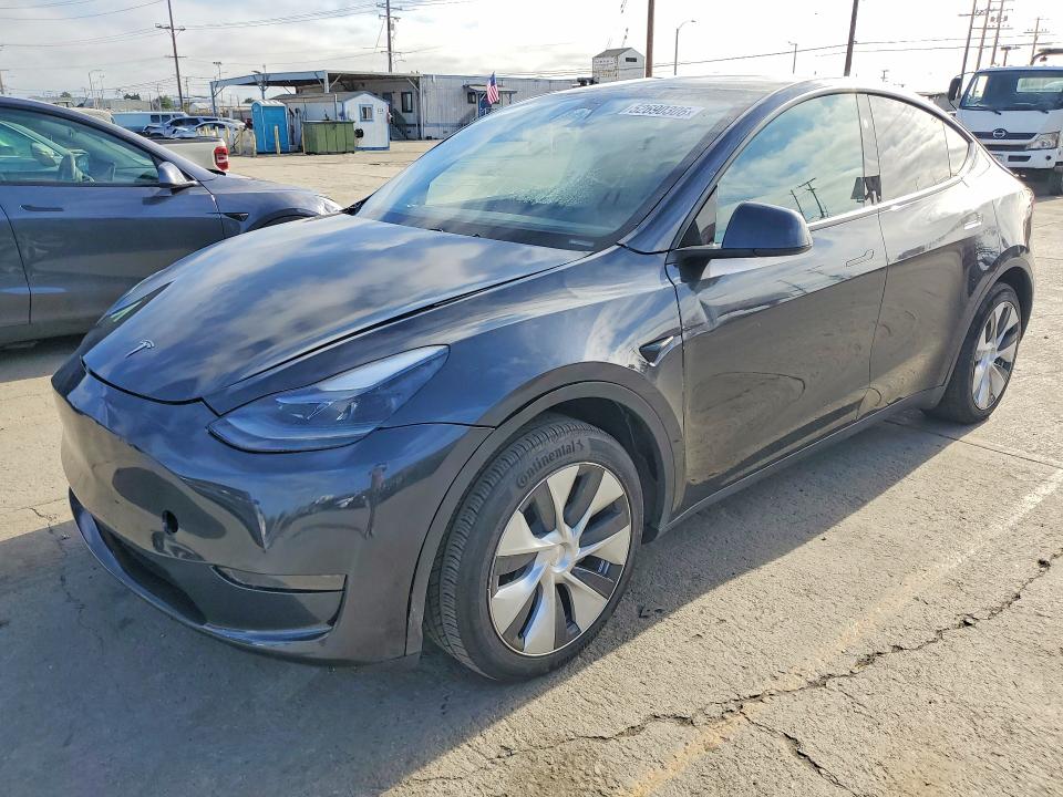 Продажа на аукционе авто 2024 Tesla Model Y, vin: 7SAYGDEDXRF039696, номер лота: 52690306