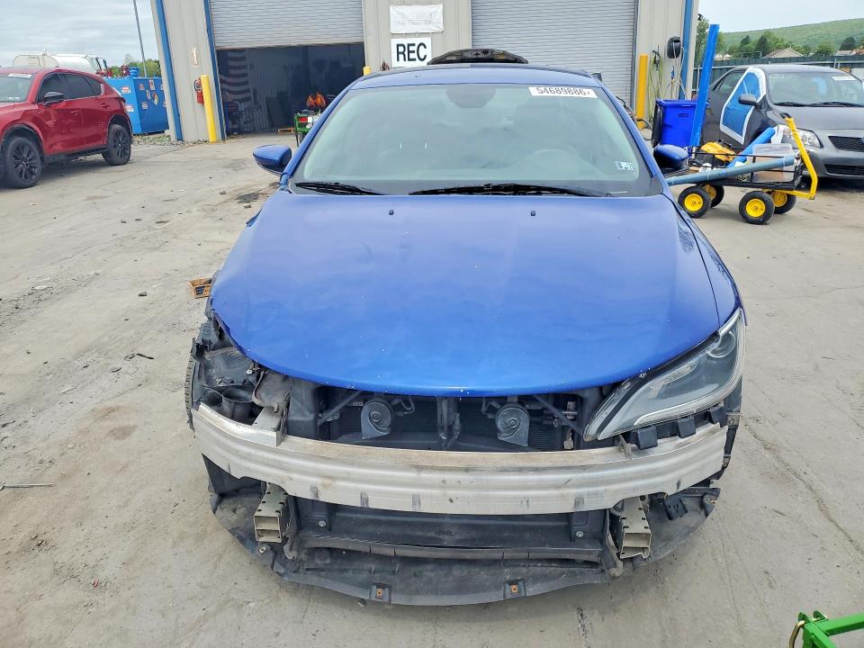 54689886 :رقم المزاد ، 1C3CCCCBXFN565925 vin ، 2015 Chrysler 200 مزاد بيع