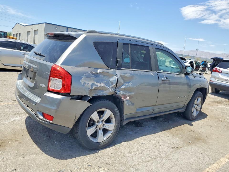 53612306 :رقم المزاد ، 1J4NF1FB8BD277195 vin ، 2011 Jeep Compass مزاد بيع