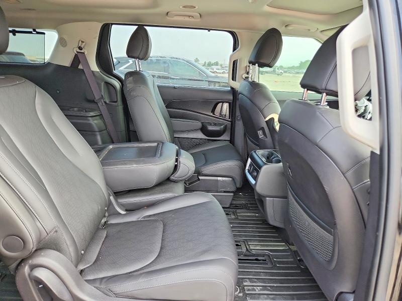 50921036 :رقم المزاد ، KNDNE5KA8T6102089 vin ، 2026 Kia Carnival Hybrid مزاد بيع