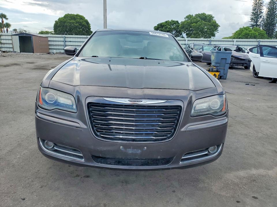 2014 Chrysler 300 მანქანა იყიდება აუქციონზე, vin: 2C3CCABG4EH328386, აუქციონის ნომერი: 55613746