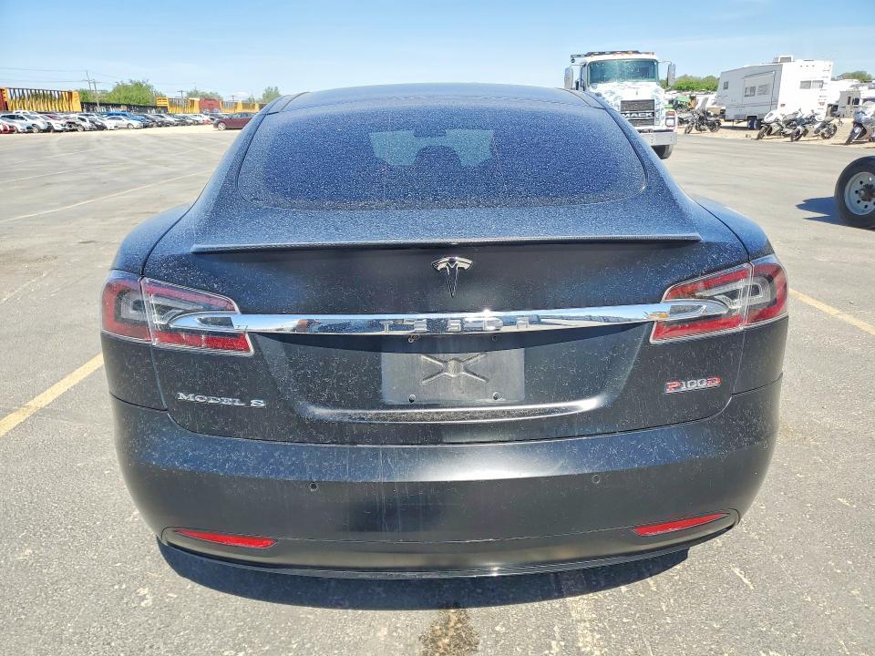 54095086 :رقم المزاد ، 5YJSA1E42JF296598 vin ، 2018 Tesla Model S مزاد بيع