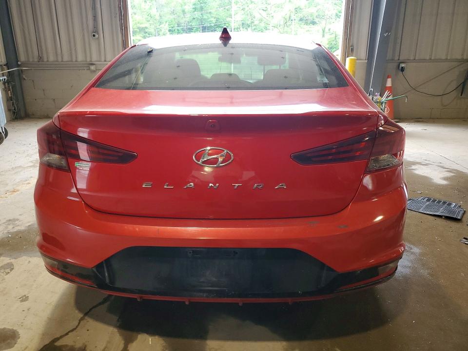 53961276 :رقم المزاد ، 5NPD84LF5LH557401 vin ، 2020 Hyundai Elantra مزاد بيع