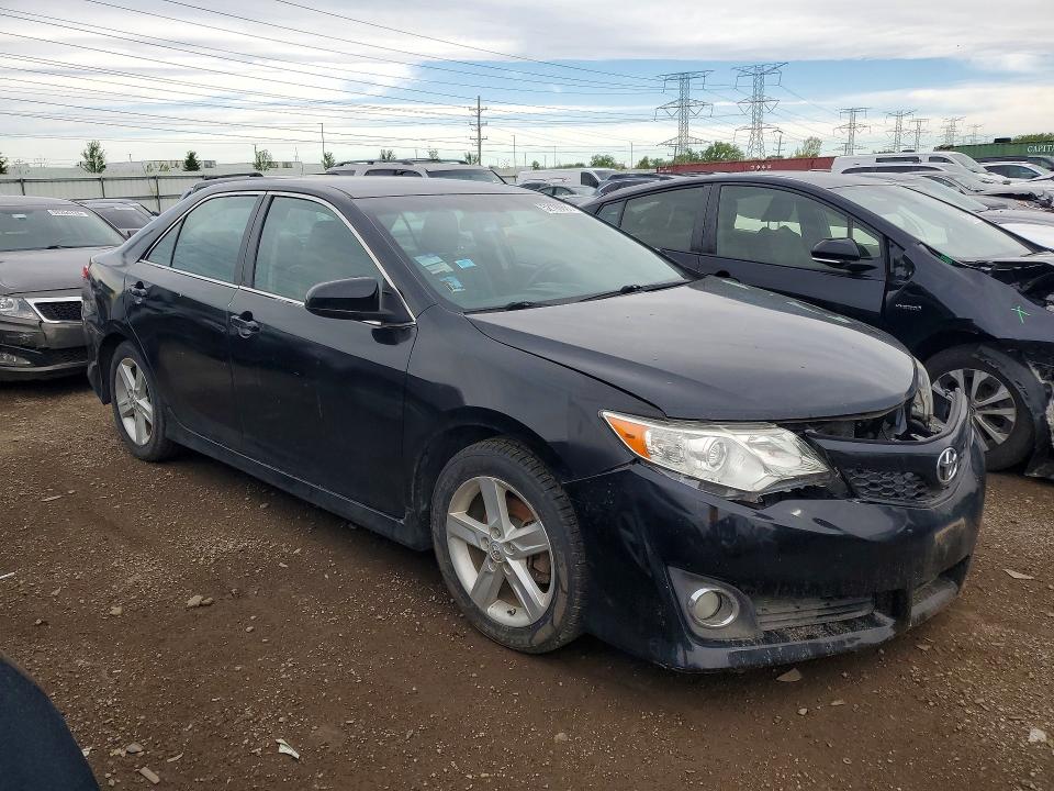 52190886 :رقم المزاد ، 4T1BF1FK3EU360025 vin ، 2014 Toyota Camry مزاد بيع