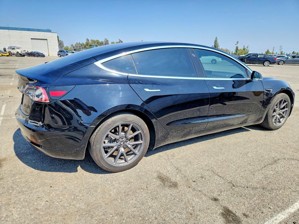 2020 Tesla Model 3 მანქანა იყიდება აუქციონზე, vin: 5YJ3E1EA6LF611257, აუქციონის ნომერი: 53217096