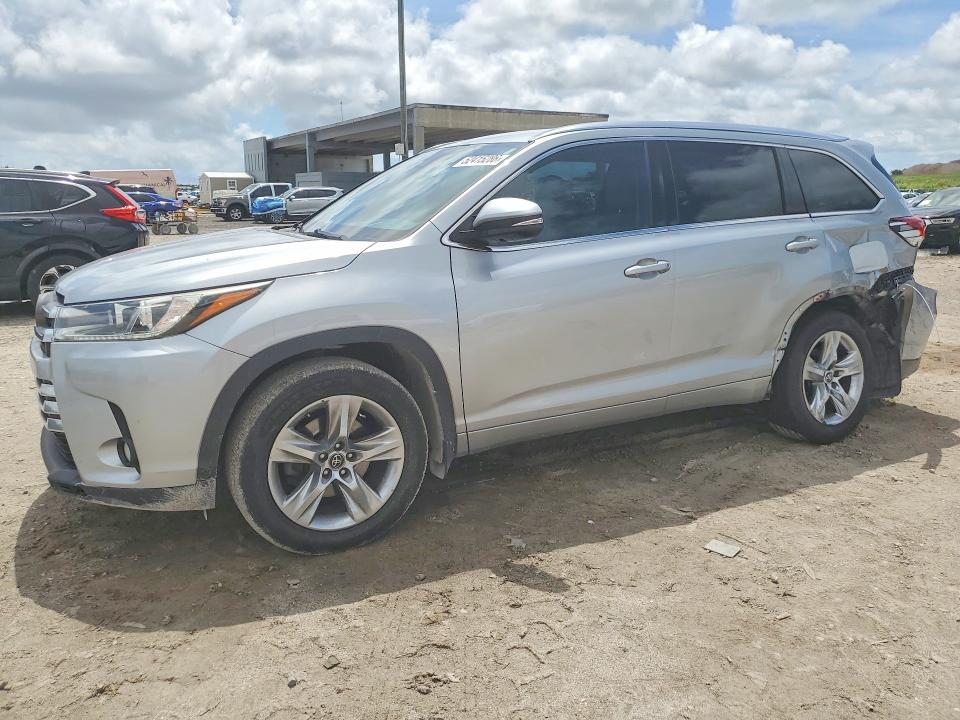 Auction sale of the 2017 Toyota Highlander Hybrid Le, vin: 5TDDZRFH0HS446196, lot number: 52415286