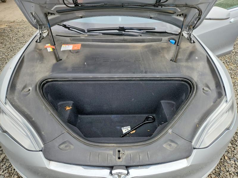 Продажа на аукционе авто 2016 Tesla Model S, vin: 5YJSA1E25GF175586, номер лота: 53996886