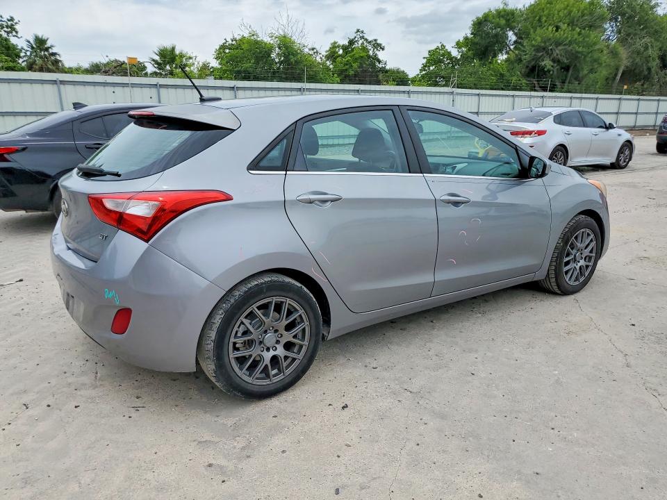 2016 Hyundai Elantra Gt მანქანა იყიდება აუქციონზე, vin: KMHD35LH5GU269942, აუქციონის ნომერი: 53426466