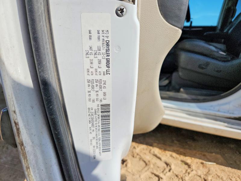 53967586 :رقم المزاد ، 2C4RC1BG4ER246657 vin ، 2014 Chrysler Town & Country مزاد بيع