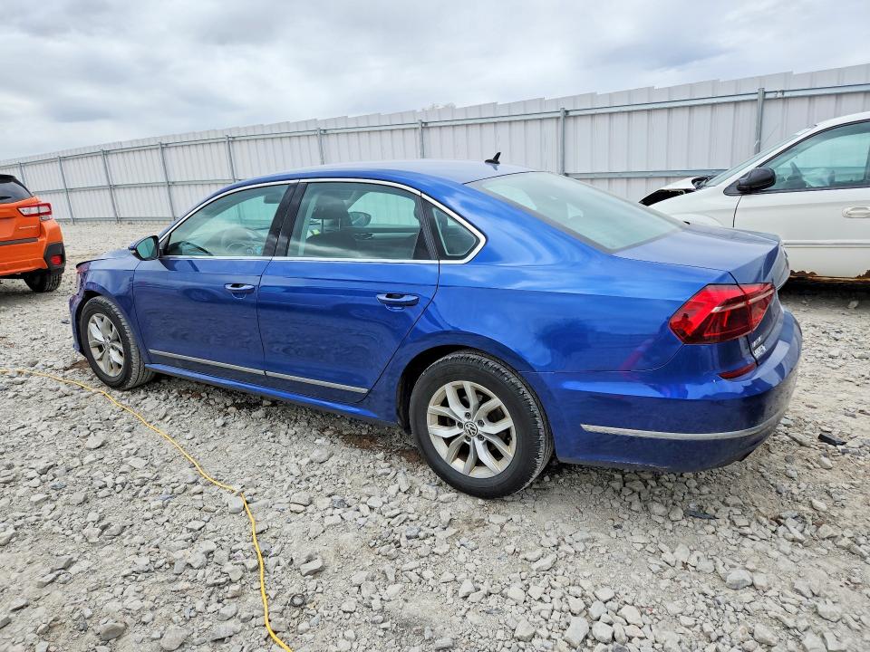 52734326 :رقم المزاد ، 1VWAT7A30HC026201 vin ، 2017 Volkswagen Passat مزاد بيع