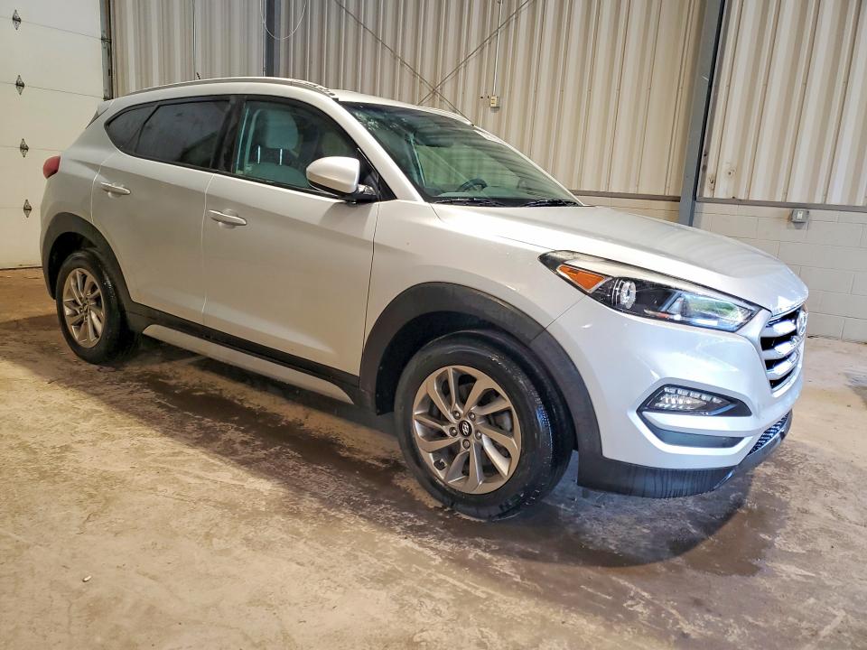 53013116 :رقم المزاد ، KM8J3CA45HU427964 vin ، 2017 Hyundai Tucson مزاد بيع