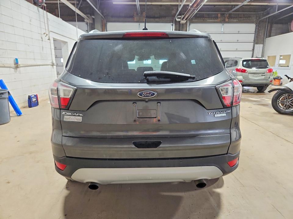 Продажа на аукционе авто 2017 Ford Escape, vin: 1FMCU0J91HUB56742, номер лота: 55704446
