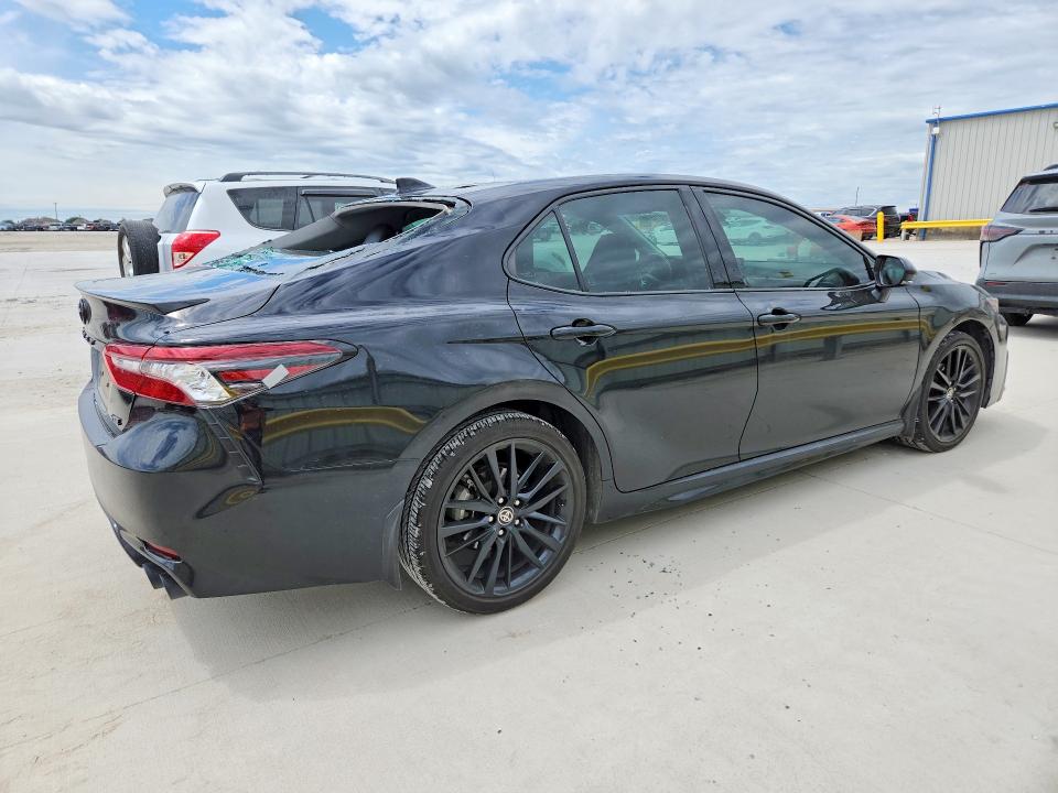 2022 Toyota Camry მანქანა იყიდება აუქციონზე, vin: 4T1K61AK9NU034768, აუქციონის ნომერი: 51901846