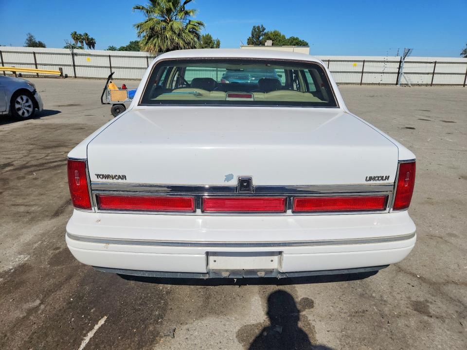 Продажа на аукционе авто 1997 Lincoln Town Car, vin: 1LNLM82W4VY675596, номер лота: 53641046