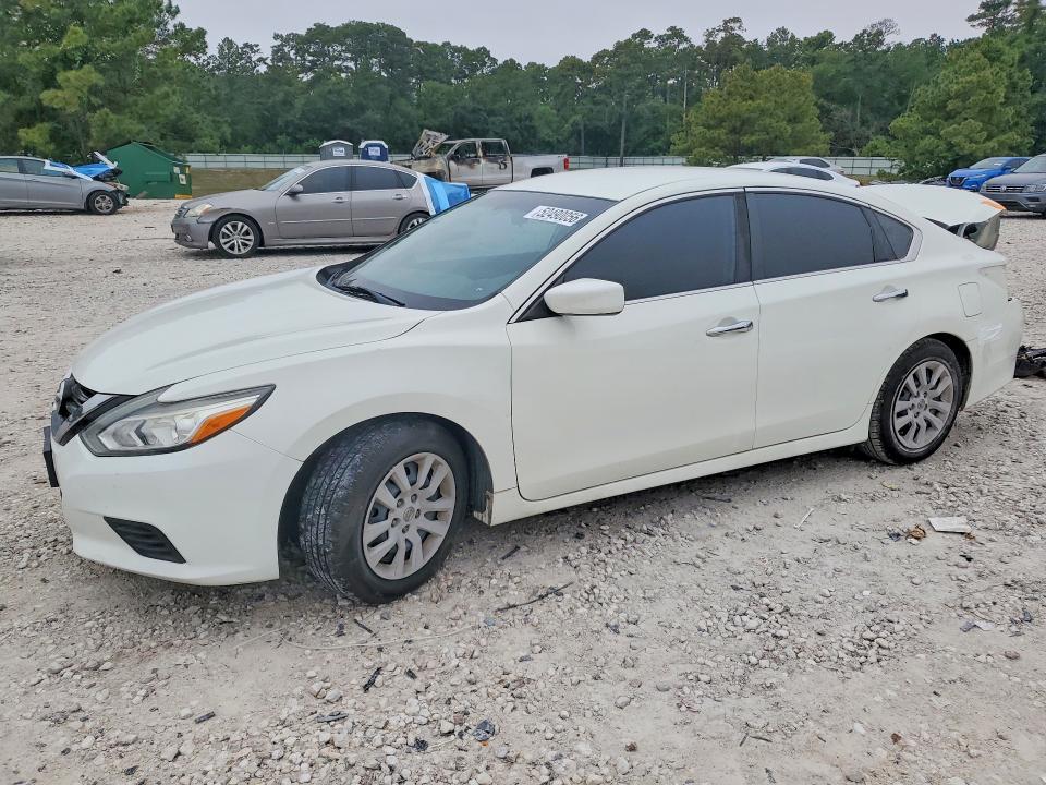 Auction sale of the 2018 Nissan Altima, vin: 1N4AL3AP9JC176835, lot number: 52490056