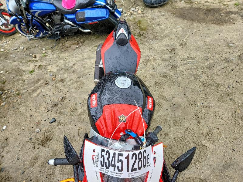53451286 :رقم المزاد ، ZD4RKU027DS000070 vin ، 2013 Aprilia Rsv4 مزاد بيع