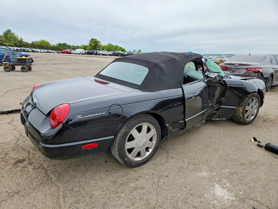 53046606 :رقم المزاد ، 1FAHP60A22Y114800 vin ، 2002 Ford Thunderbird مزاد بيع