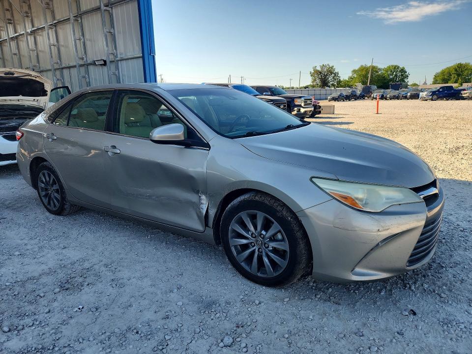 2016 Toyota Camry Hybrid მანქანა იყიდება აუქციონზე, vin: 4T1BD1FK9GU182565, აუქციონის ნომერი: 52391226