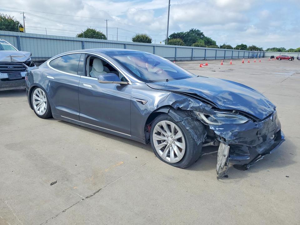 2018 Tesla Model S მანქანა იყიდება აუქციონზე, vin: 5YJSA1E26JF296053, აუქციონის ნომერი: 53845346