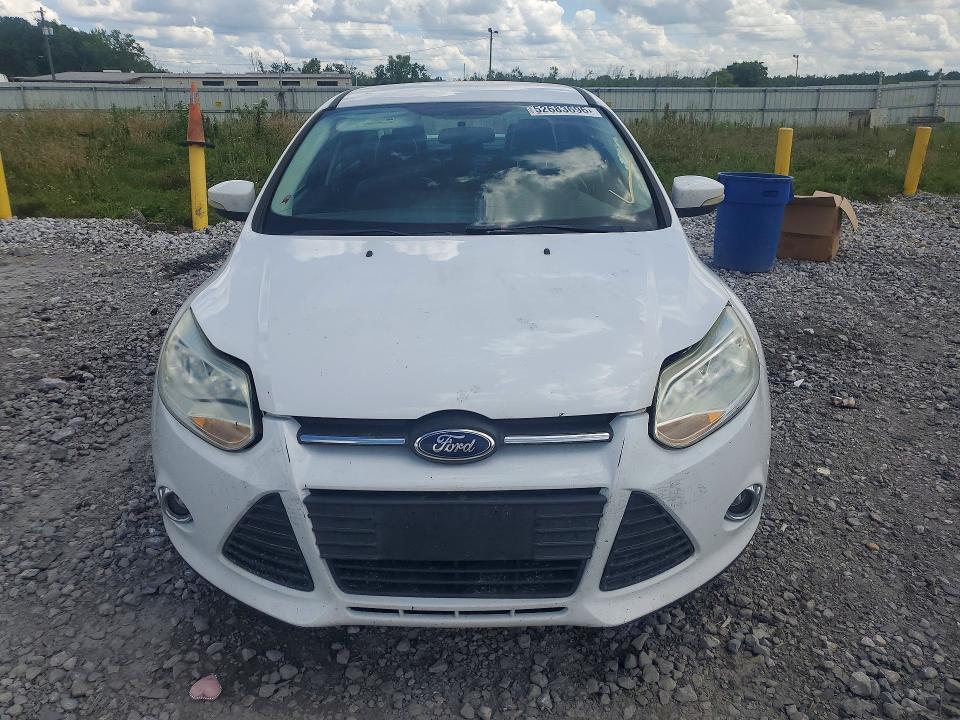 2013 Ford Focus მანქანა იყიდება აუქციონზე, vin: 1FADP3F24DL128579, აუქციონის ნომერი: 54396126