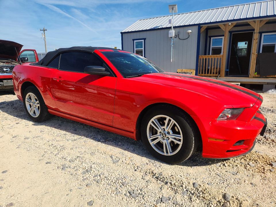 53543336 :رقم المزاد ، 1ZVBP8EMXE5211065 vin ، 2014 Ford Mustang مزاد بيع