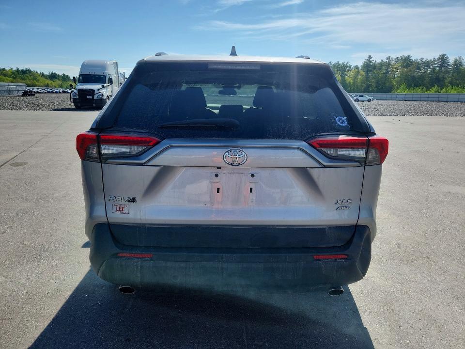 54242256 :رقم المزاد ، 2T3P1RFV2MC150858 vin ، 2021 Toyota Rav4 مزاد بيع