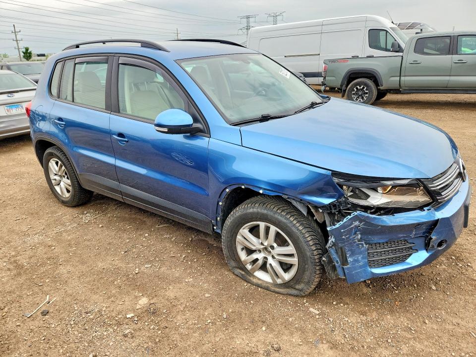 Продажа на аукционе авто 2017 Volkswagen Tiguan, vin: WVGBV7AX9HK030561, номер лота: 53271076