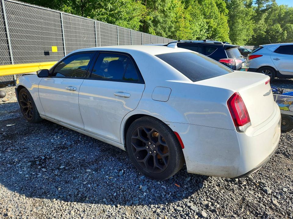 54649546 :رقم المزاد ، 2C3CCAAG8KH700888 vin ، 2019 Chrysler 300 مزاد بيع