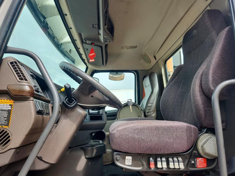 2017 Volvo Vnl მანქანა იყიდება აუქციონზე, vin: 4V4N39TG9HN988098, აუქციონის ნომერი: 53844446