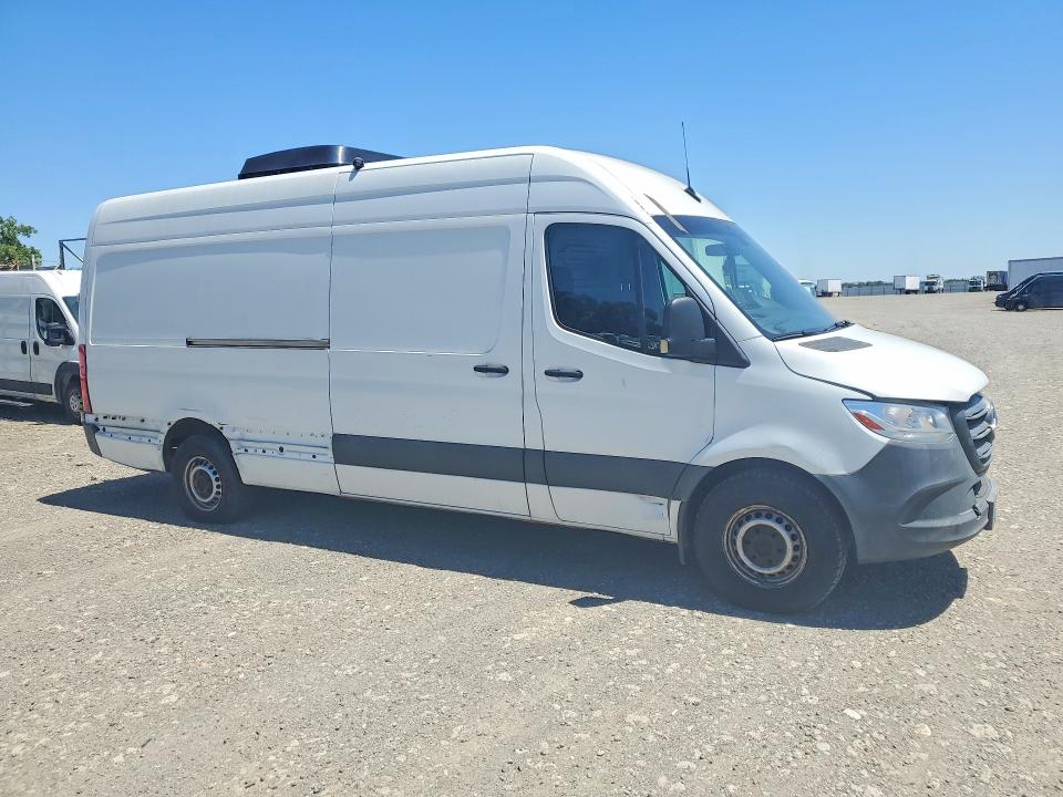 54108056 :رقم المزاد ، WD4PF1CD1KP070284 vin ، 2019 Mercedes Benz Sprinter مزاد بيع