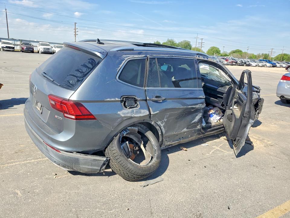 53087076 :رقم المزاد ، 3VV4B7AX6KM027950 vin ، 2019 Volkswagen Tiguan مزاد بيع