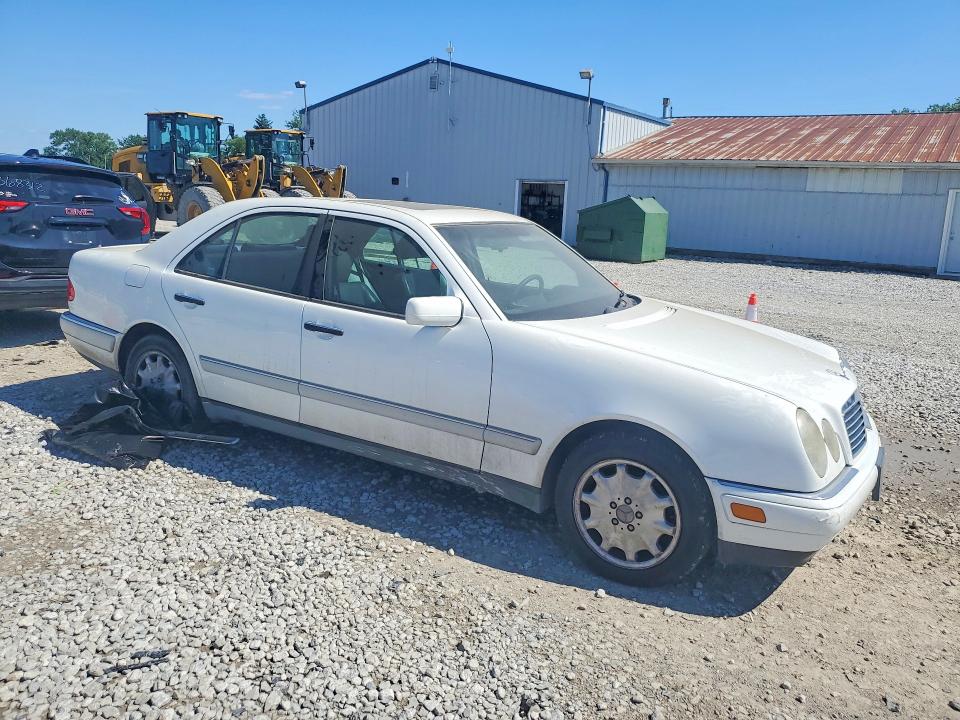 Продажа на аукционе авто 1996 Mercedes-benz E, vin: WDBJF55FXTJ003286, номер лота: 55512906