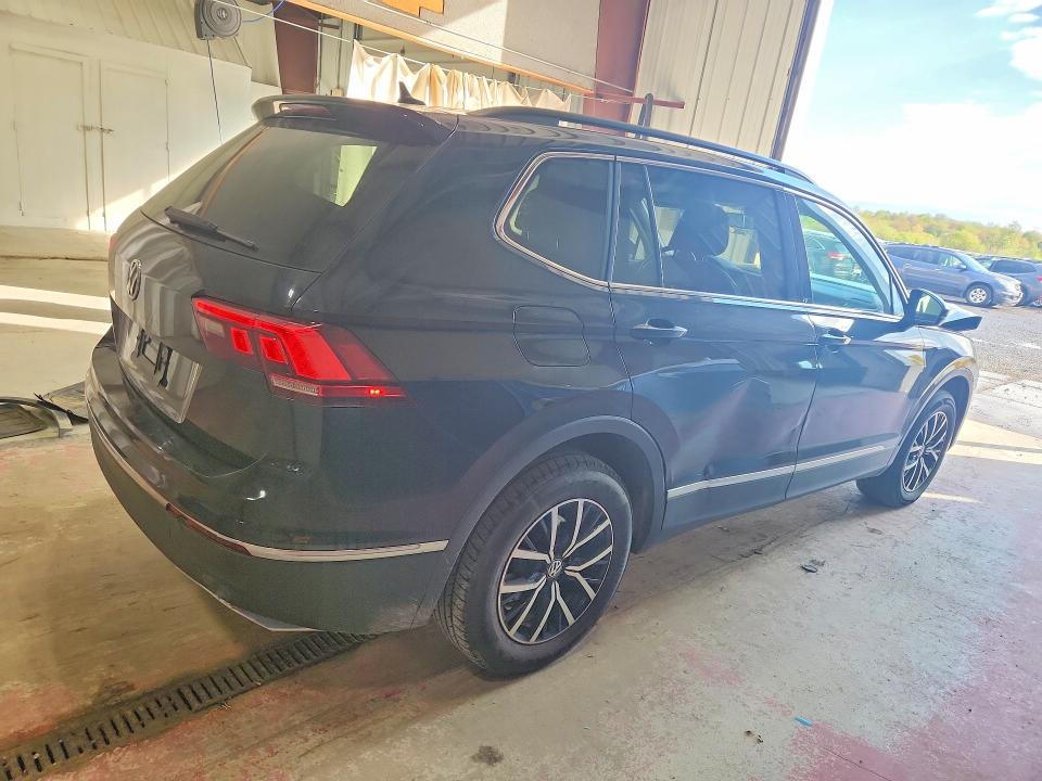Продажа на аукционе авто 2021 Volkswagen Tiguan, vin: 3VV3B7AX3MM113456, номер лота: 53400836