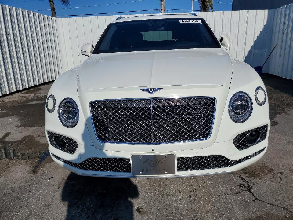 Продаж на аукціоні авто 2018 Bentley Bentayga, vin: SJAAC4ZV0JC019215, номер лоту: 54397316