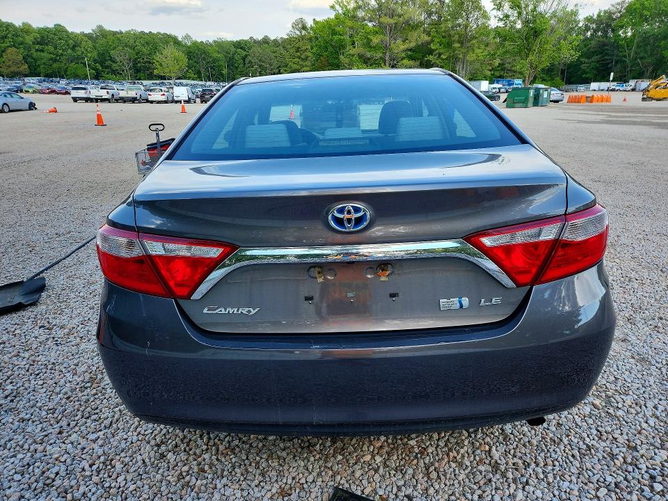 2017 Toyota Camry Hybrid მანქანა იყიდება აუქციონზე, vin: 4T1BD1FK3HU216484, აუქციონის ნომერი: 52647036