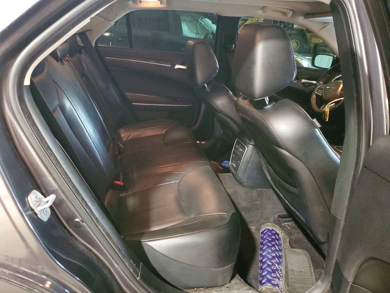 52532936 :رقم المزاد ، 2C3CCAKG6JH256343 vin ، 2018 Chrysler 300 مزاد بيع