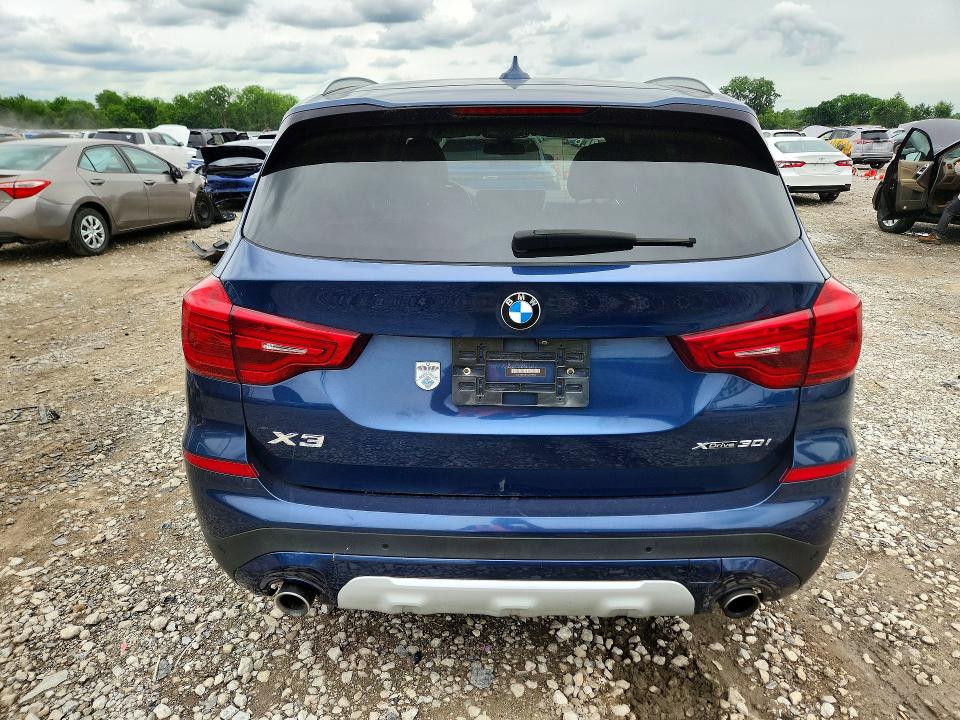 55107296 :رقم المزاد ، 5UXTR9C57JLD71852 vin ، 2018 Bmw X3 مزاد بيع