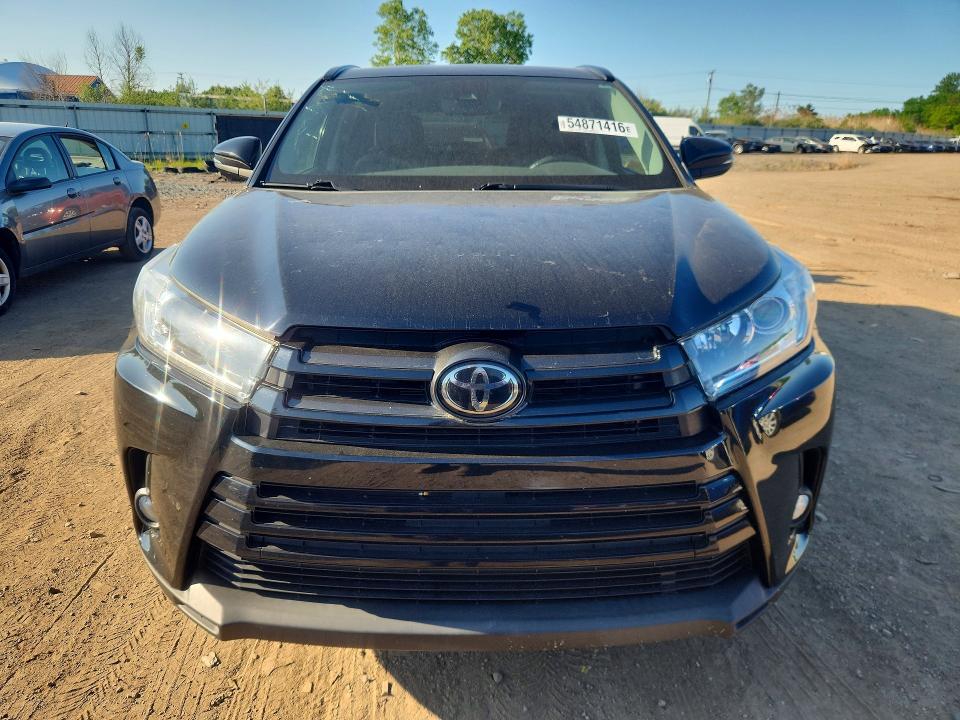 Продажа на аукционе авто 2018 Toyota Highlander, vin: 5TDJZRFH7JS900436, номер лота: 54871416