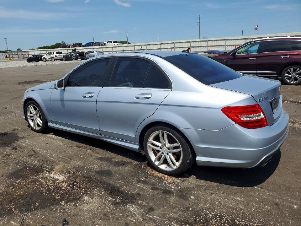 53850086 :رقم المزاد ، WDDGF4HB3DA742487 vin ، 2013 Mercedes-benz C مزاد بيع