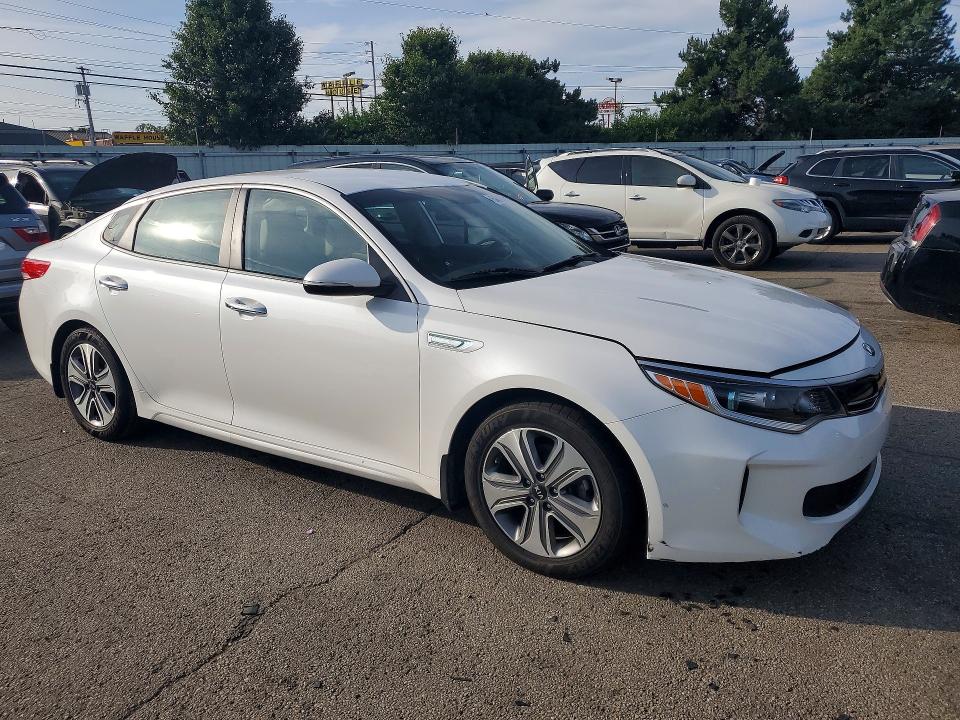 Продажа на аукционе авто 2017 Kia Optima Hybrid, vin: KNAGU4LC6H5005120, номер лота: 54840516