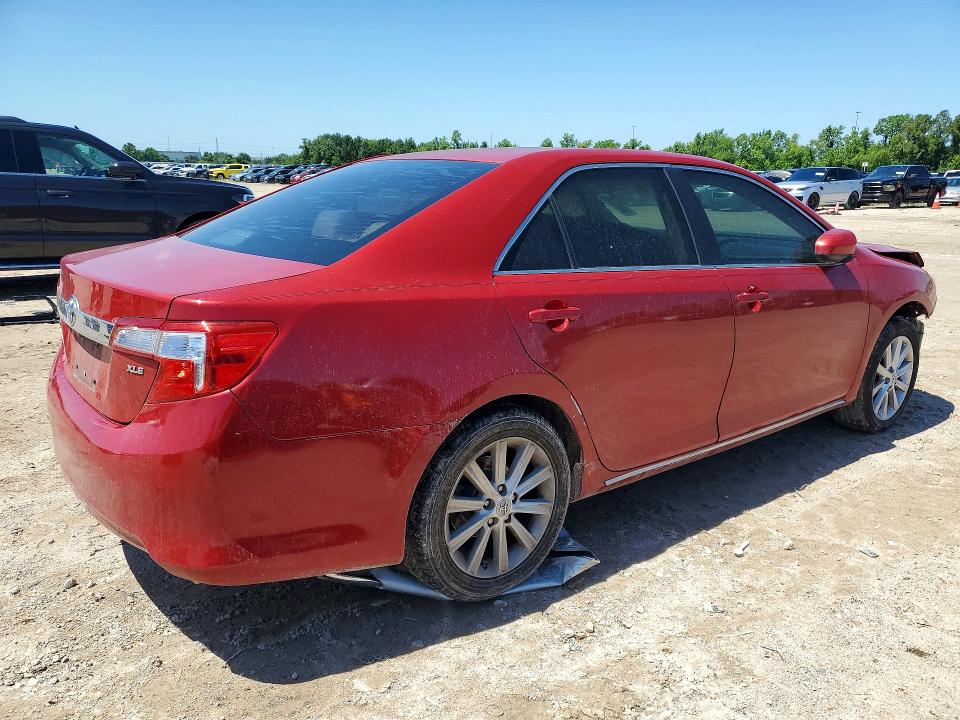 54956336 :رقم المزاد ، 4T4BF1FK1CR267569 vin ، 2012 Toyota Camry مزاد بيع