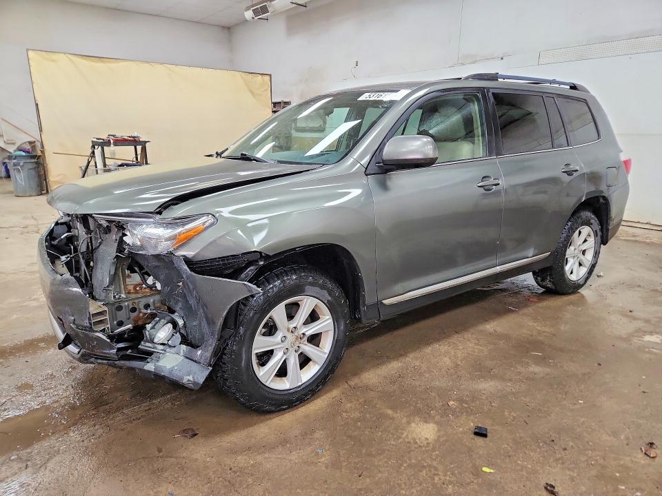 2011 Toyota Highlander მანქანა იყიდება აუქციონზე, vin: 5TDBK3EH1BS088866, აუქციონის ნომერი: 53161506